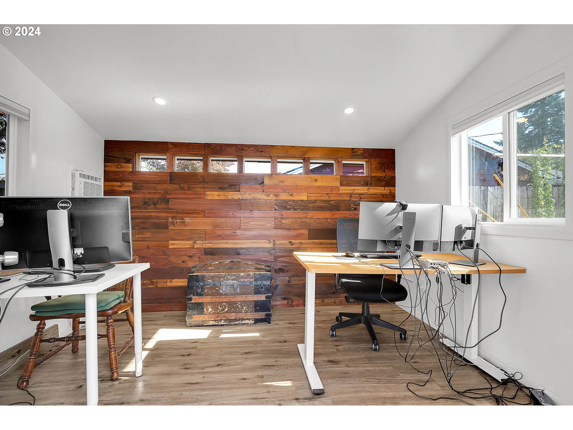 1617 Parnell Drive Eugene, OR 97404 - Photo 27 of 39 a workspace with furniture and a flat screen tv