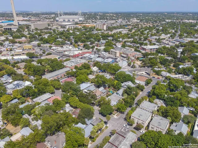 $1,400 | 302 Madison, Unit 4, San Antonio, TX 78204