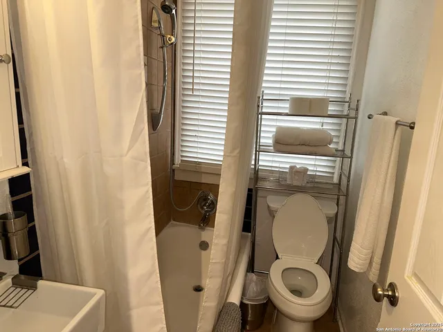 $1,400 | 302 Madison, Unit 4, San Antonio, TX 78204