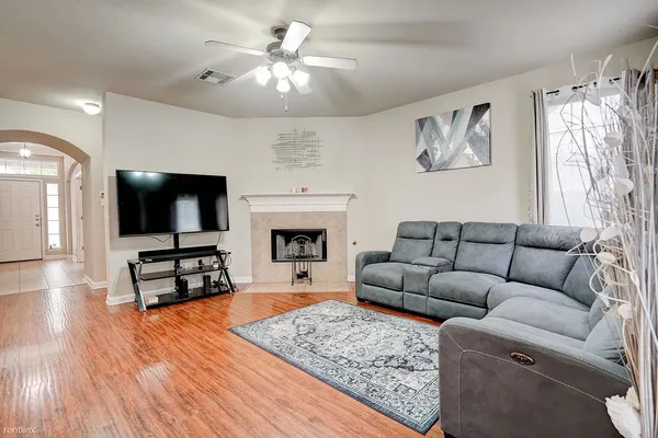 $2,495 | 3784 Turetella Drive, Round Rock, TX 78681