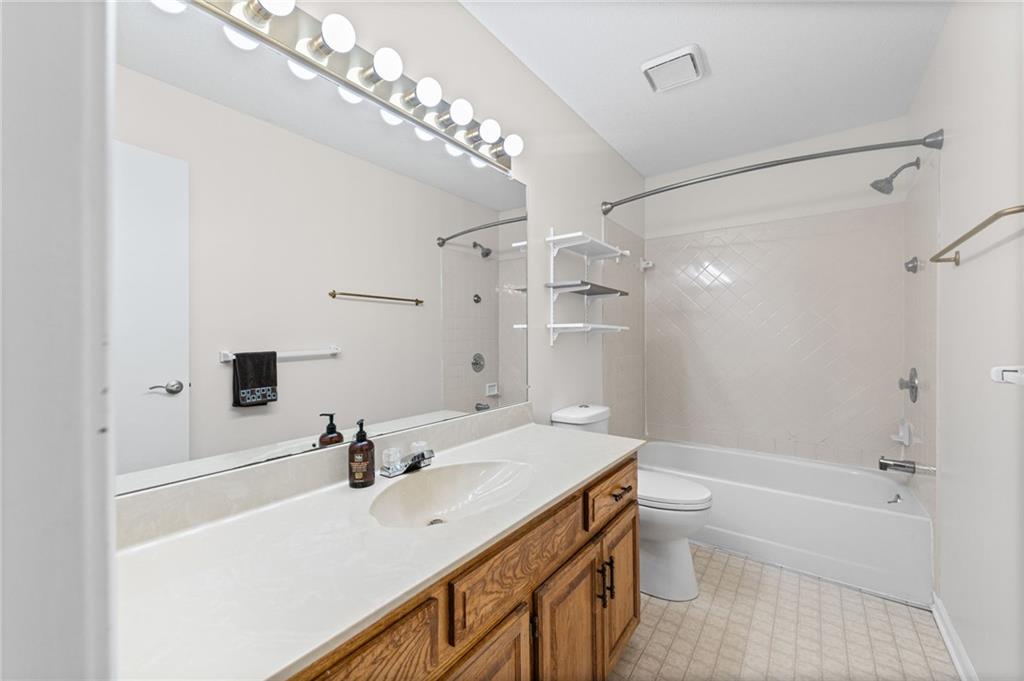 10902 North Harrison Street Kansas City, MO 64155 - Photo 16 of 43 Gallery Image 16