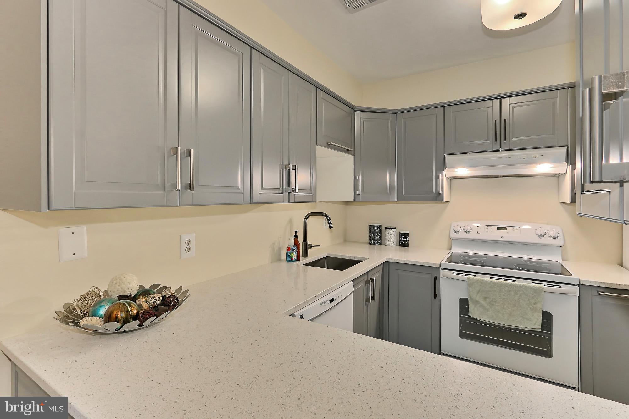 2176 Cartwright Place Reston, VA 20191 - Photo 13 of 23 Kitchen