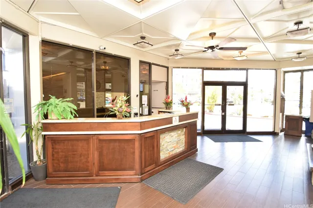 $2,000 | 3045 Ala Napuaa Place, Unit 1520, Honolulu, HI 96818