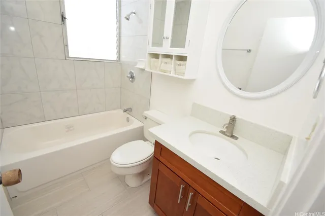 $2,000 | 3045 Ala Napuaa Place, Unit 1520, Honolulu, HI 96818