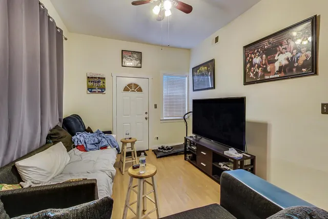 $799,000 | 700 North Kedzie Avenue, Chicago, IL 60624