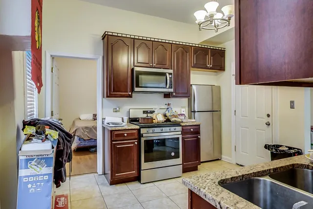 $799,000 | 700 North Kedzie Avenue, Chicago, IL 60624