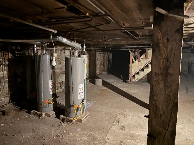 $799,000 | 700 North Kedzie Avenue, Chicago, IL 60624