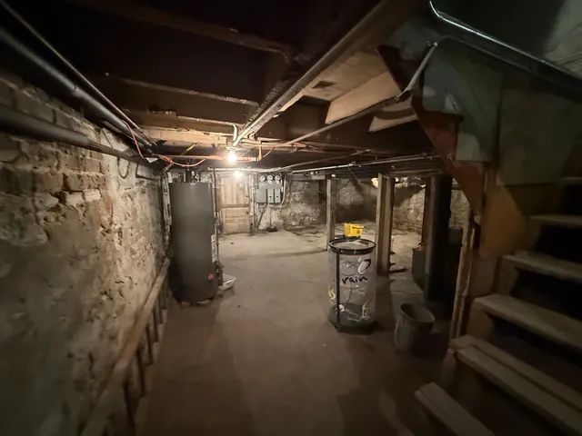 $799,000 | 700 North Kedzie Avenue, Chicago, IL 60624