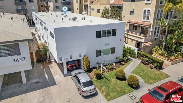 $4,315,000 | 1433 Brockton Avenue, Los Angeles, CA 90025