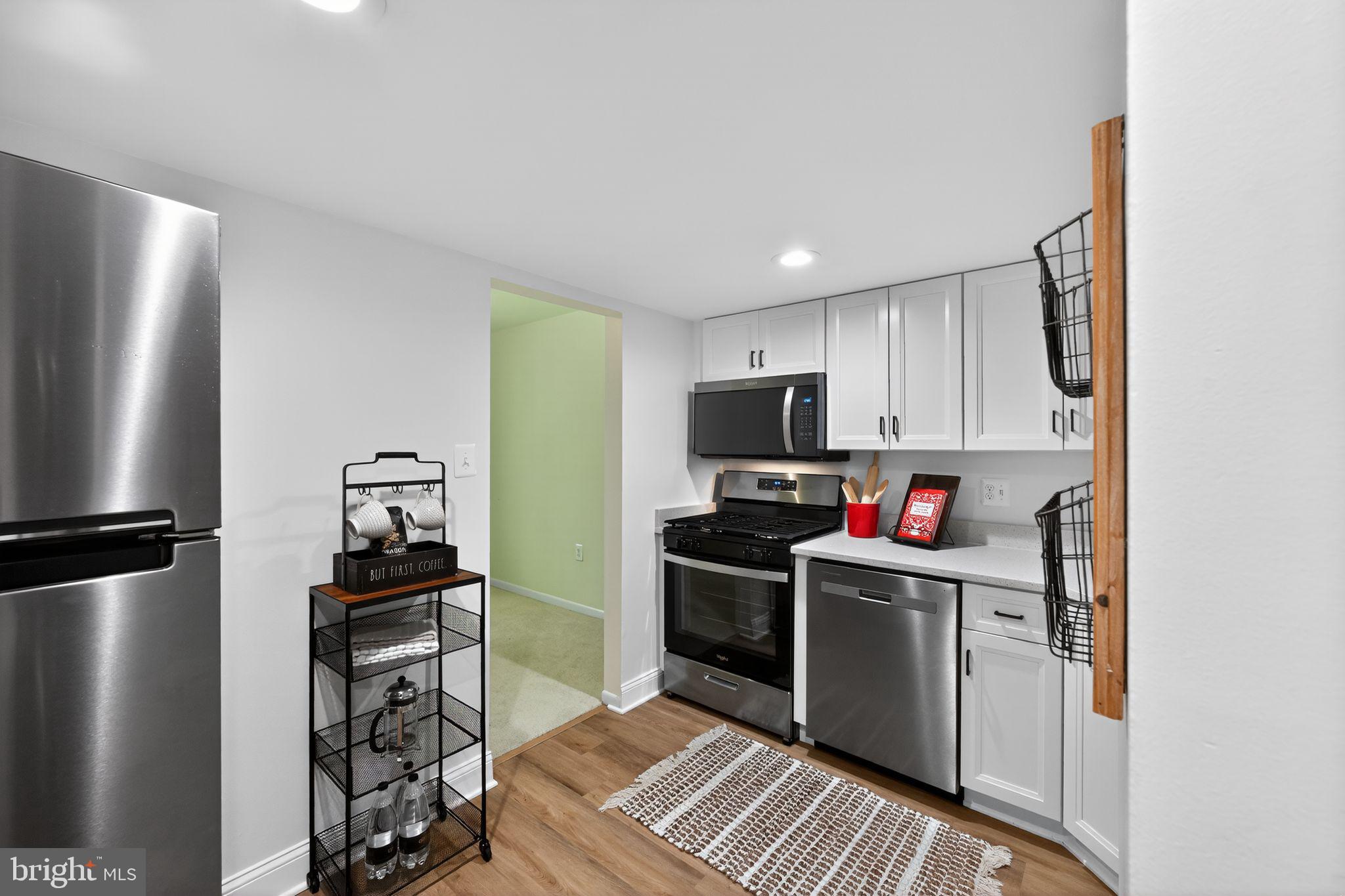 1533 Northgate Square, Unit 11B Reston, VA 20190 - Photo 3 of 20 New LVP floors