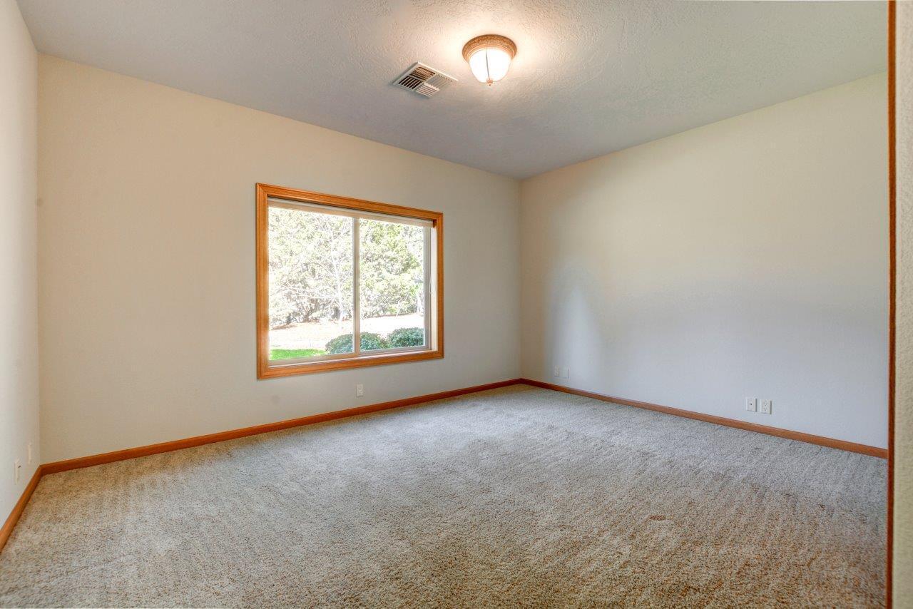 3013 Pearce Park Road Grants Pass, OR 97526 - Photo 48 of 96 2nd Bedroom