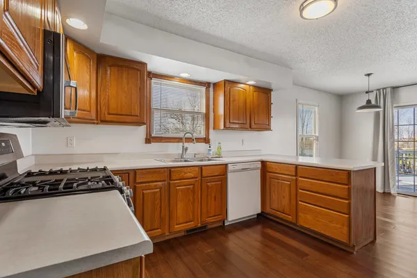 $274,900 | 509 Crestwood Drive, Champaign, IL 61822