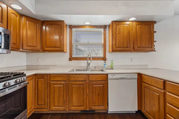 $274,900 | 509 Crestwood Drive, Champaign, IL 61822