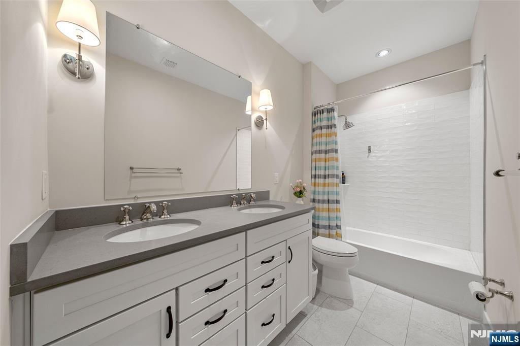 3 Azalea Lane Cedar Grove, NJ 07009 - Photo 22 of 39