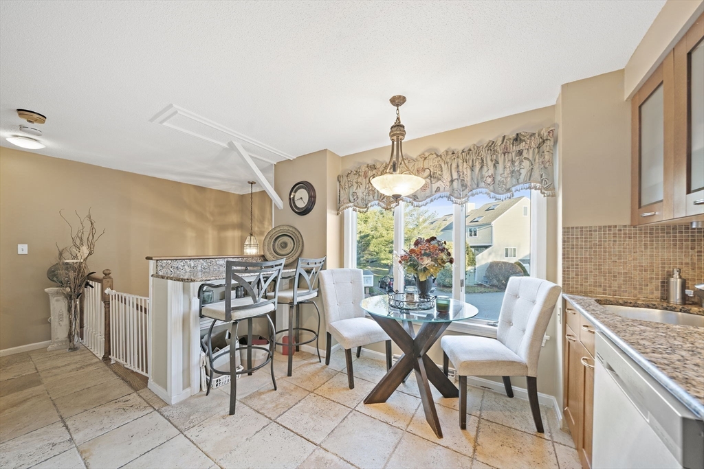 86 Abington Road, Unit 86 Danvers, MA 01923 - Photo 4 of 41