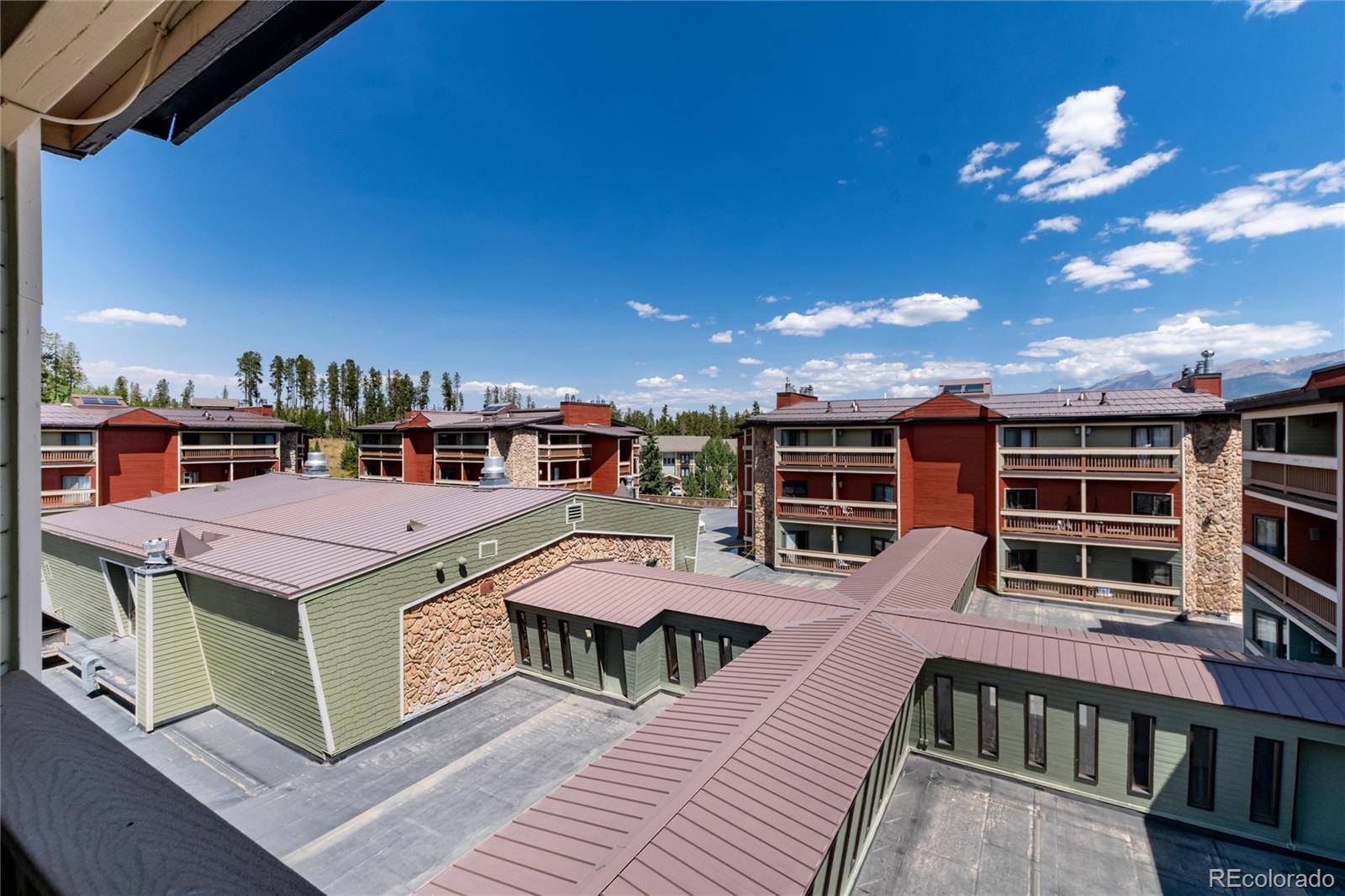 490 Kings Crossing Road, Unit 631633 Winter Park, CO 80482 - Photo 33 of 43 a view of a terrace with sitting area
