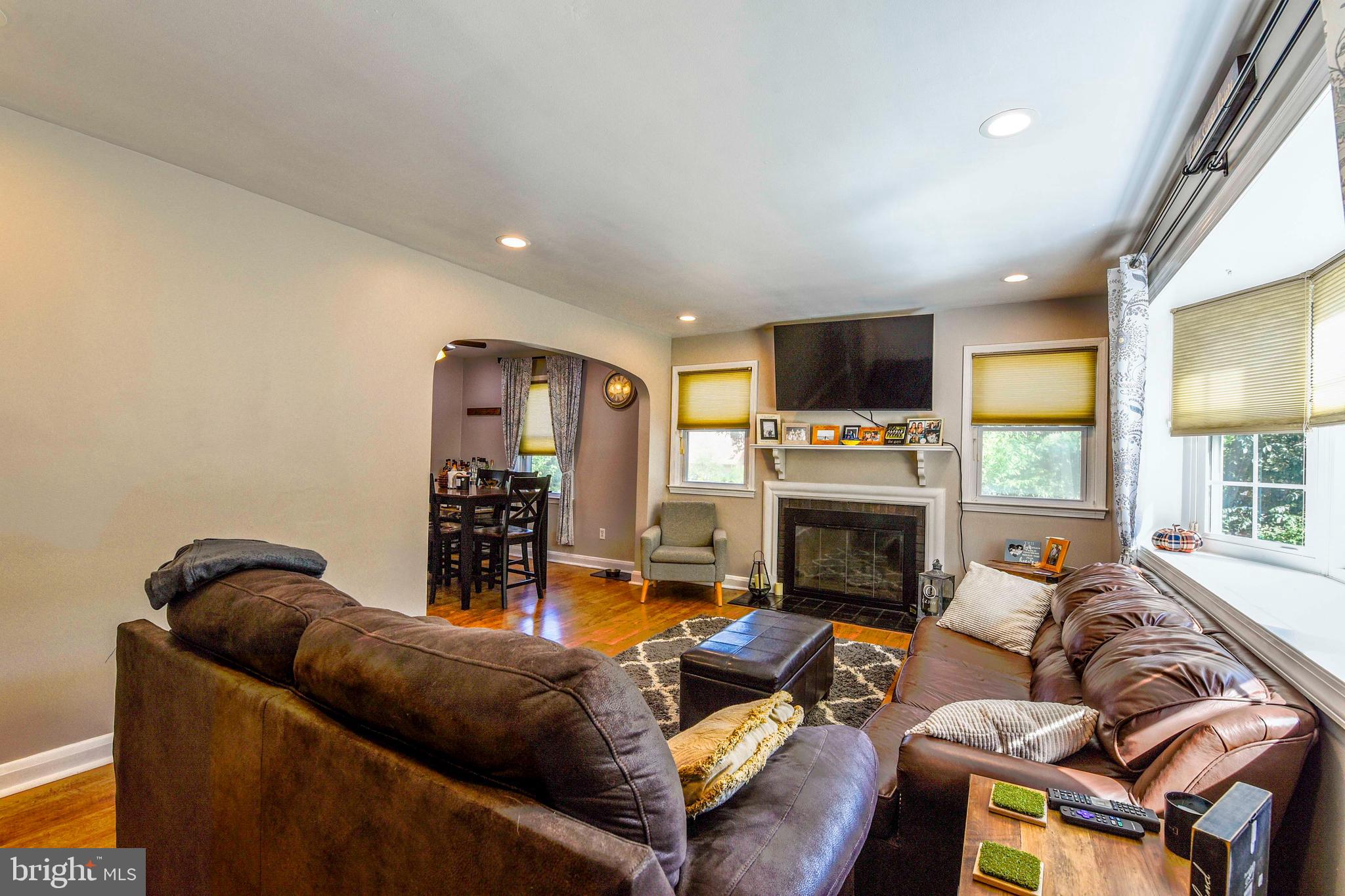 4510 Silver Spring Road Perry Hall, MD 21128 - Photo 15 of 33 Living Room