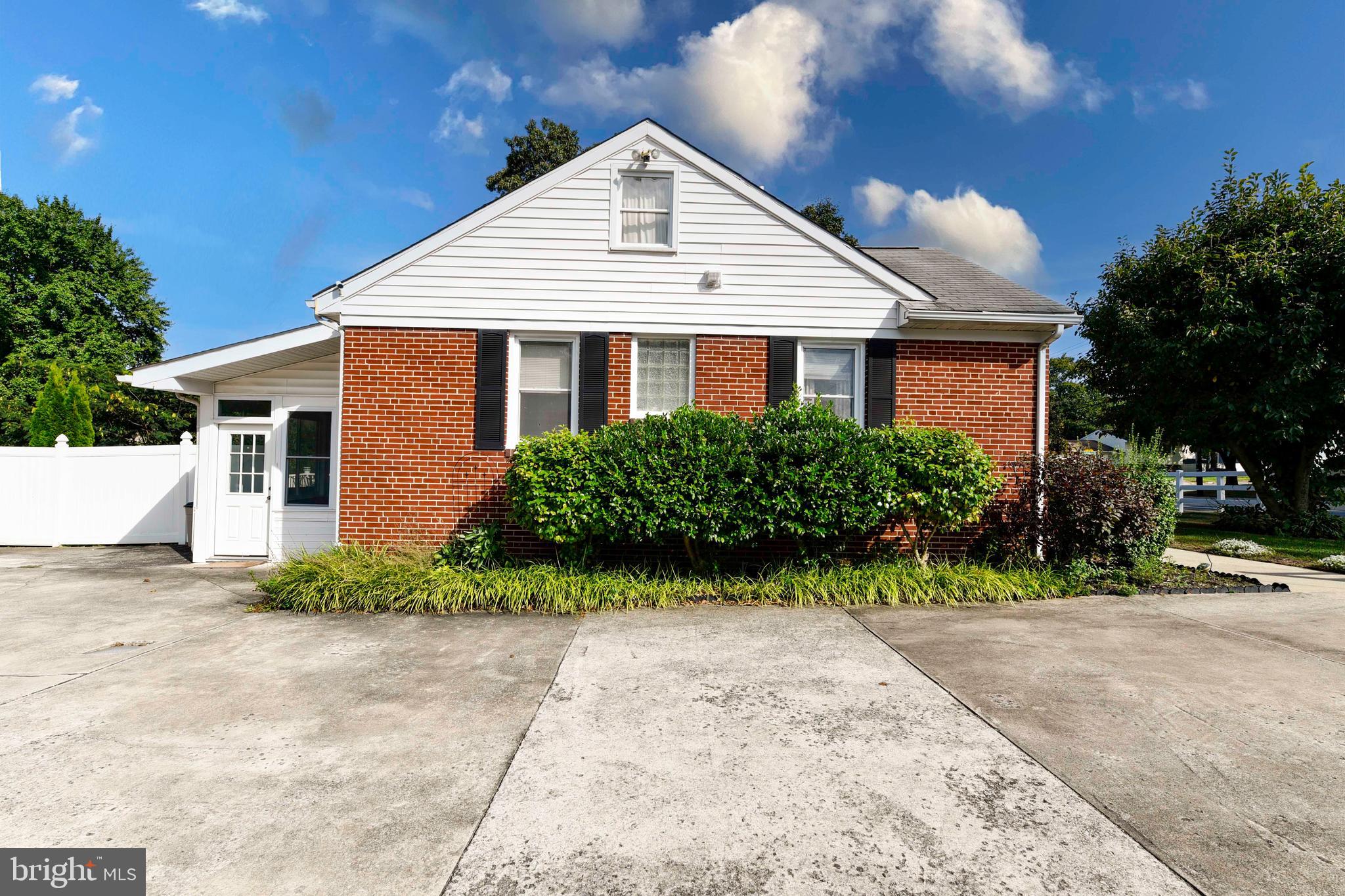 4510 Silver Spring Road Perry Hall, MD 21128 - Photo 9 of 33 Large Driveway