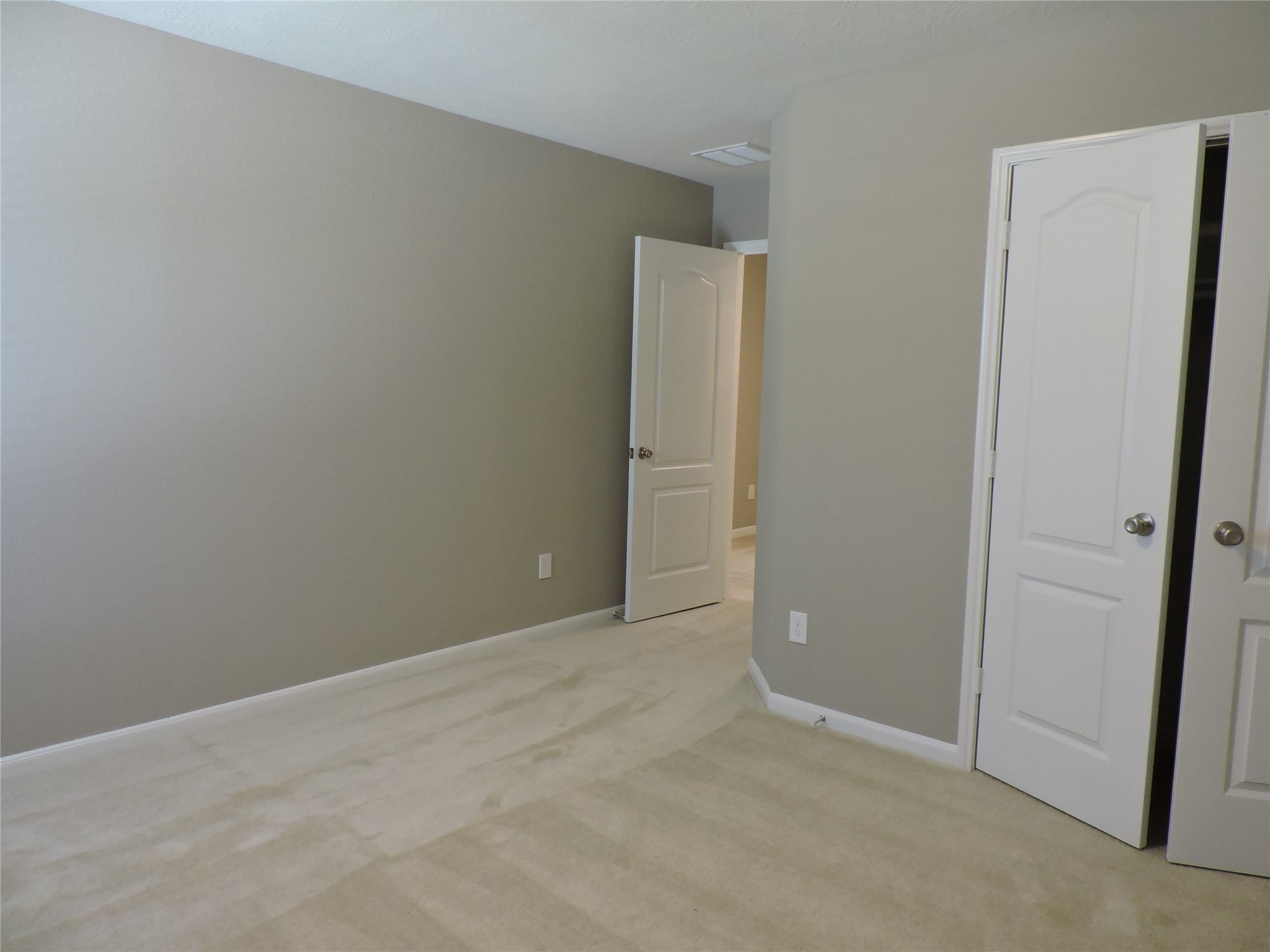 1102 Upton Court Conroe, TX 77304 - Photo 25 of 30 a view of an empty room