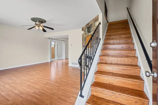 $260,000 | 231 East Woodlawn Road, New Lenox, IL 60451
