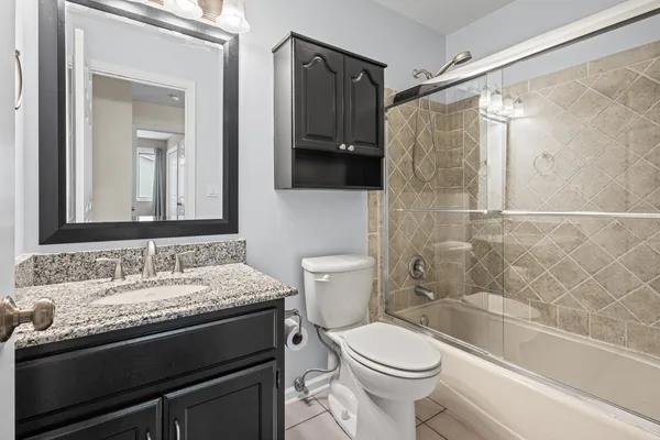 $260,000 | 231 East Woodlawn Road, New Lenox, IL 60451