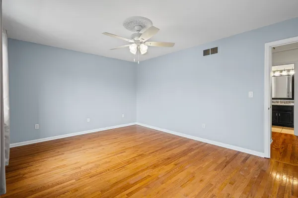 $260,000 | 231 East Woodlawn Road, New Lenox, IL 60451