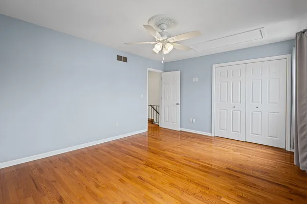 $260,000 | 231 East Woodlawn Road, New Lenox, IL 60451