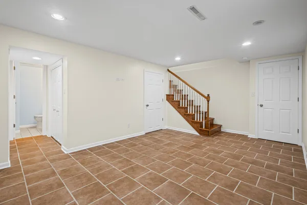 $260,000 | 231 East Woodlawn Road, New Lenox, IL 60451