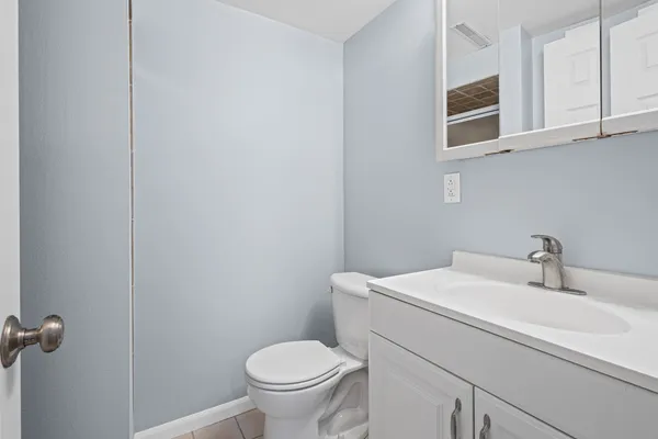 $260,000 | 231 East Woodlawn Road, New Lenox, IL 60451