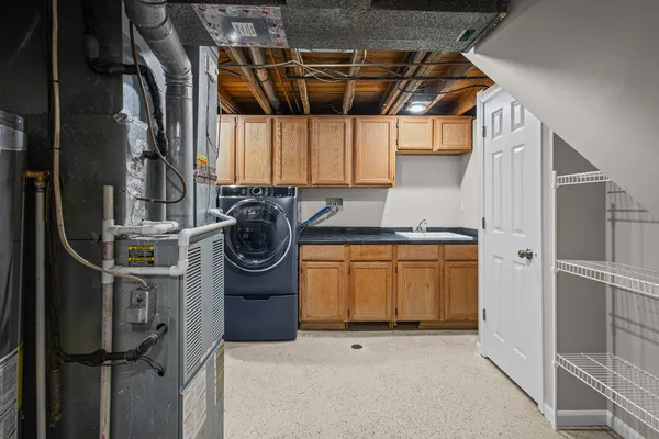 $260,000 | 231 East Woodlawn Road, New Lenox, IL 60451