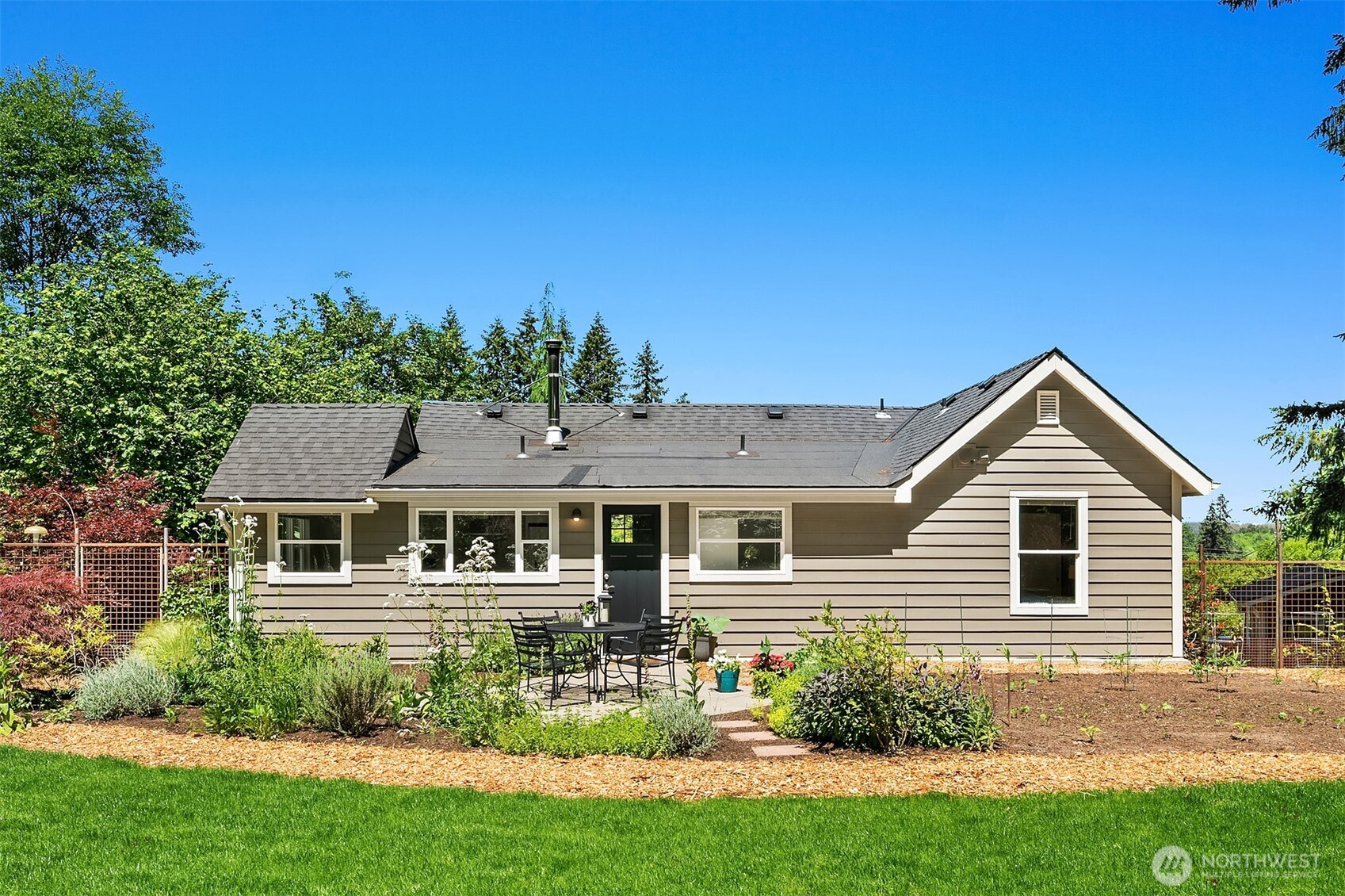 11323 East Riverside Drive Bothell, WA 98011 - Photo 28 of 40