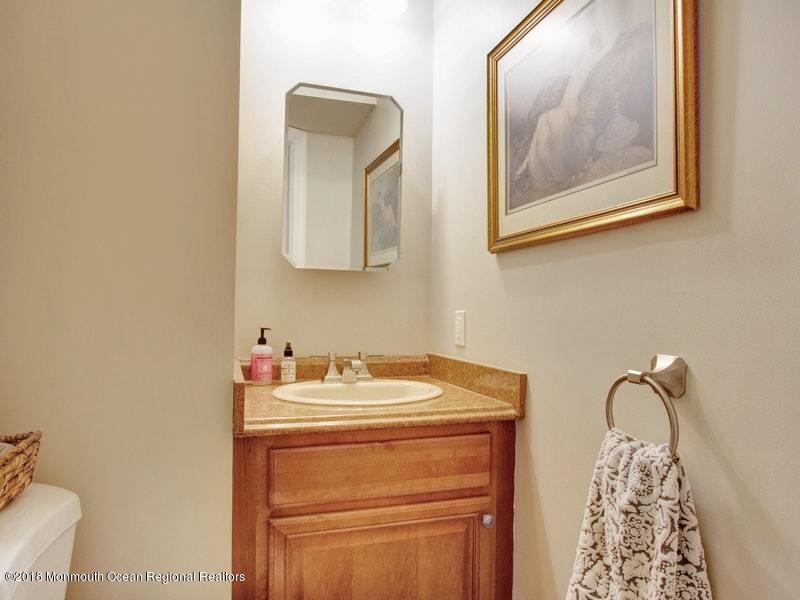 9 Morris Street Freehold, NJ 07728 - Photo 13 of 26 013-290009-IMG_5515_6964805