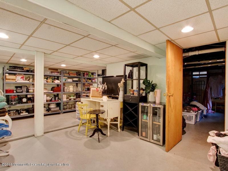 9 Morris Street Freehold, NJ 07728 - Photo 19 of 26 019-290009-IMG_5542_6964811