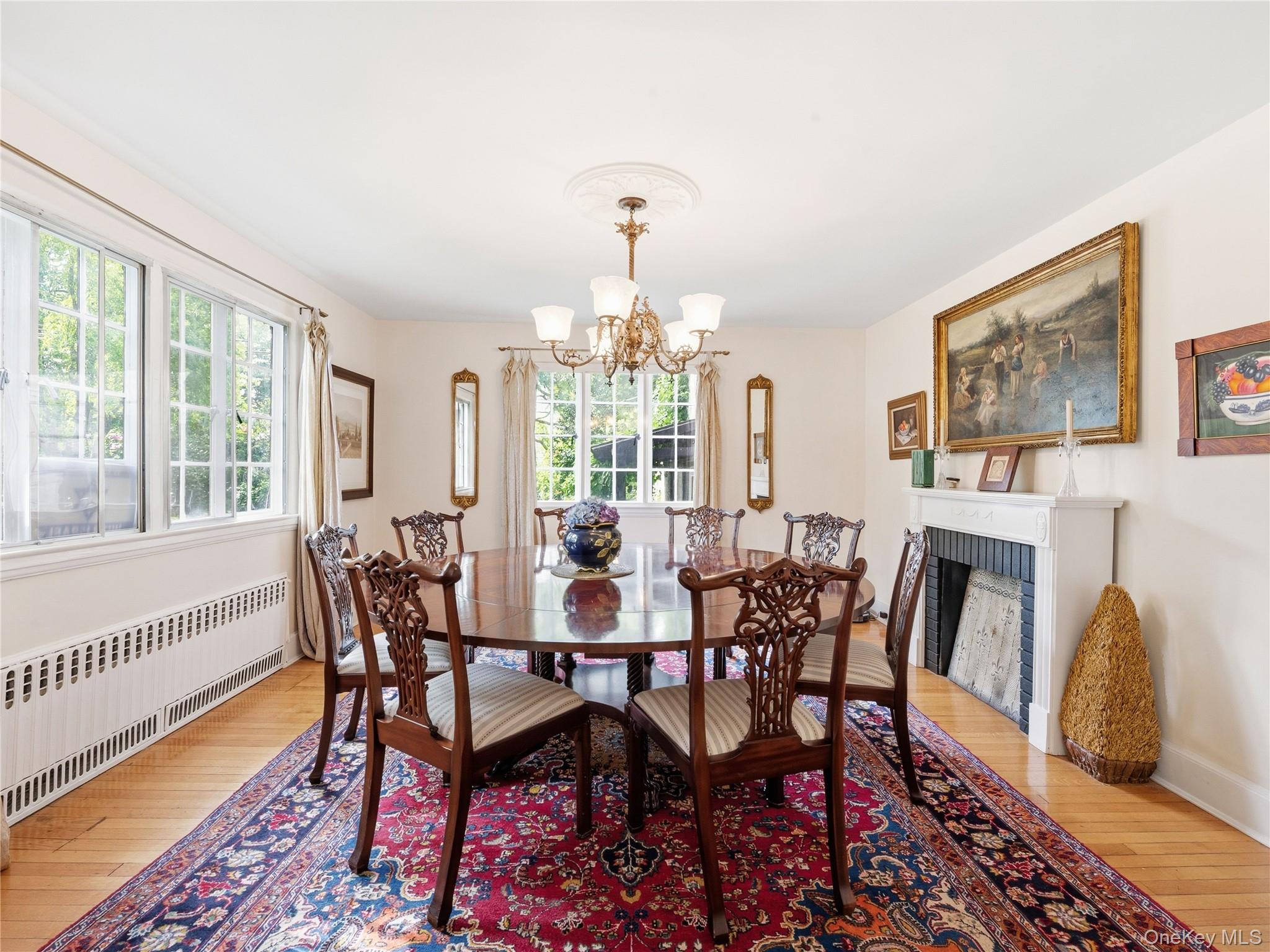 89 Bayview Avenue Great Neck, NY 11021 - Photo 5 of 38 Formal Dining Room