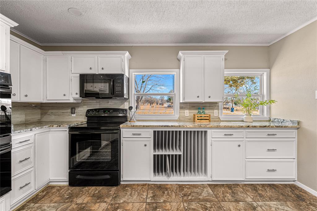 801 Chapparal Road Hewitt, TX 76643 - Photo 17 of 33