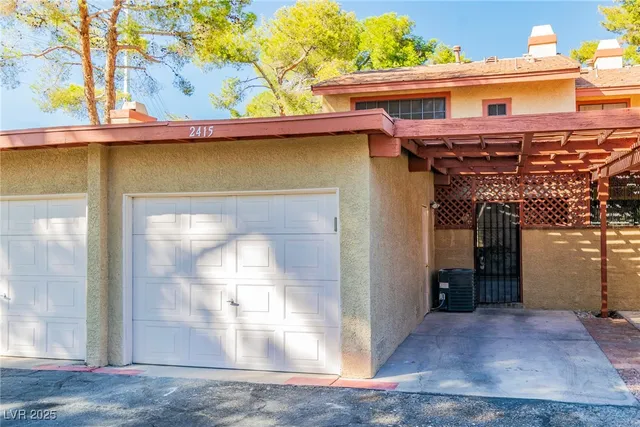 $339,800 | 2415 Pickwick Drive, Henderson, NV 89014