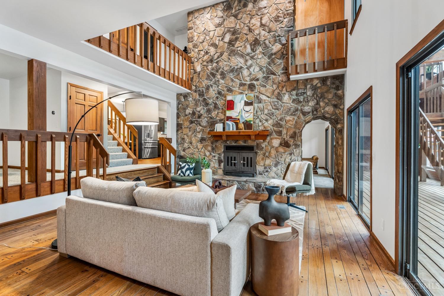 3201 Crest Road Cincinnati, OH 45251 - Photo 7 of 60 Gallery Image 7