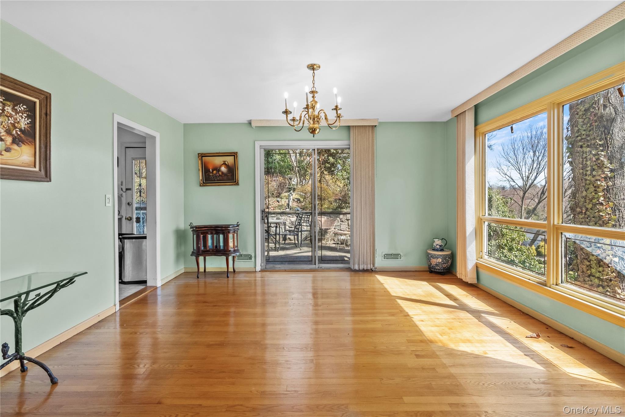 18 Devon Road Bronxville, NY 10708 - Photo 12 of 35