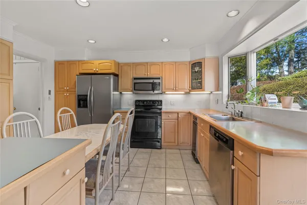 $1,150,000 | 18 Devon Road, Bronxville, NY 10708