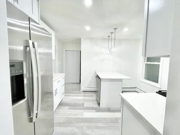 $2,200 | 22 Clinton Street, Unit 1, Mansfield, MA 02048