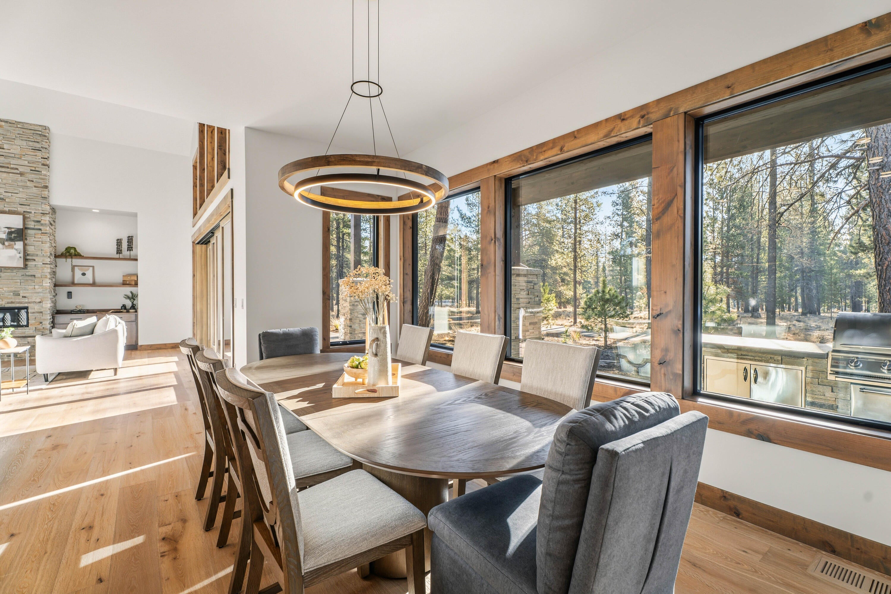 17875 Preservation Loop Bend, Unit 422 Bend, OR 97707 - Photo 13 of 90 19-Dining Room