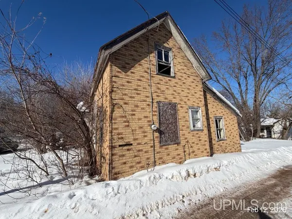 $9,900 | 412 4th 1/2 Alley, Norway, MI 49870