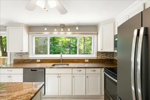 $739,900 | 7 Hundred Oaks Lane, Ashland, MA 01721
