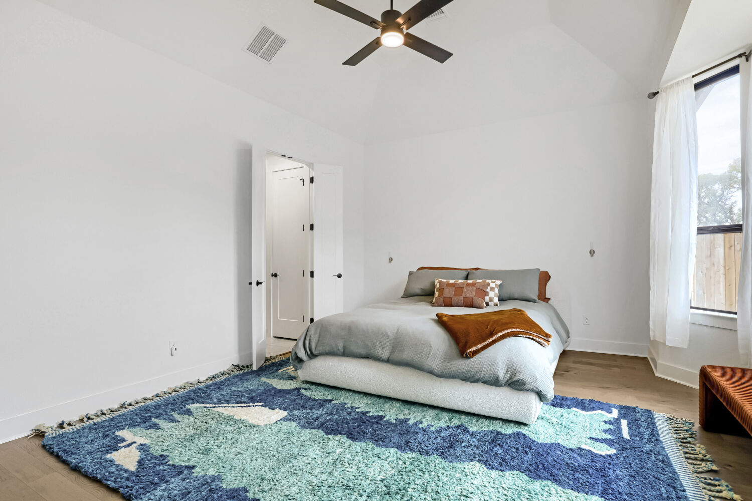 404 Jackson River Loop Kyle, TX 78640 - Photo 10 of 36 Gallery Image 10