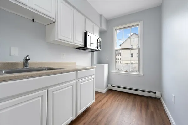 $2,200 | 254 Shawmut Avenue, Unit 1, Central Falls, RI 02863