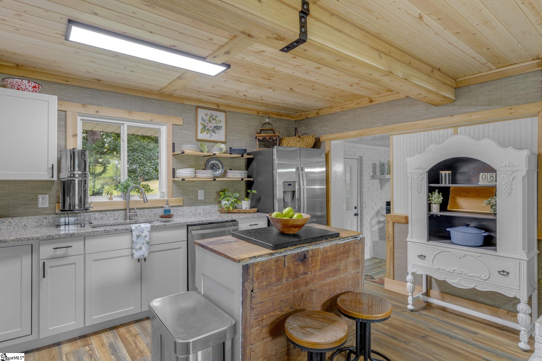 1003 Trotter Road Pickens, SC 29671 - Photo 7 of 37