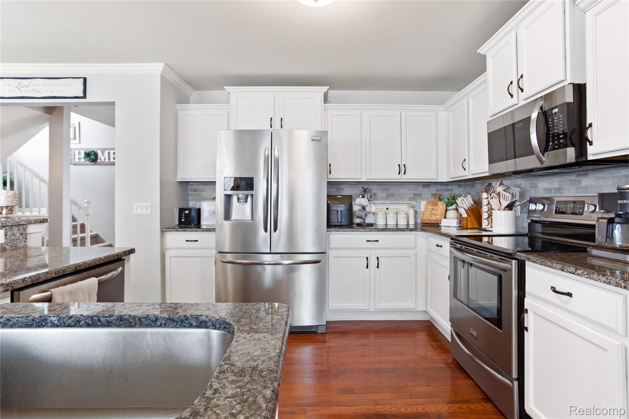 9374 Maple Ridge Drive Newport, MI 48166 - Photo 20 of 47 21.jpg