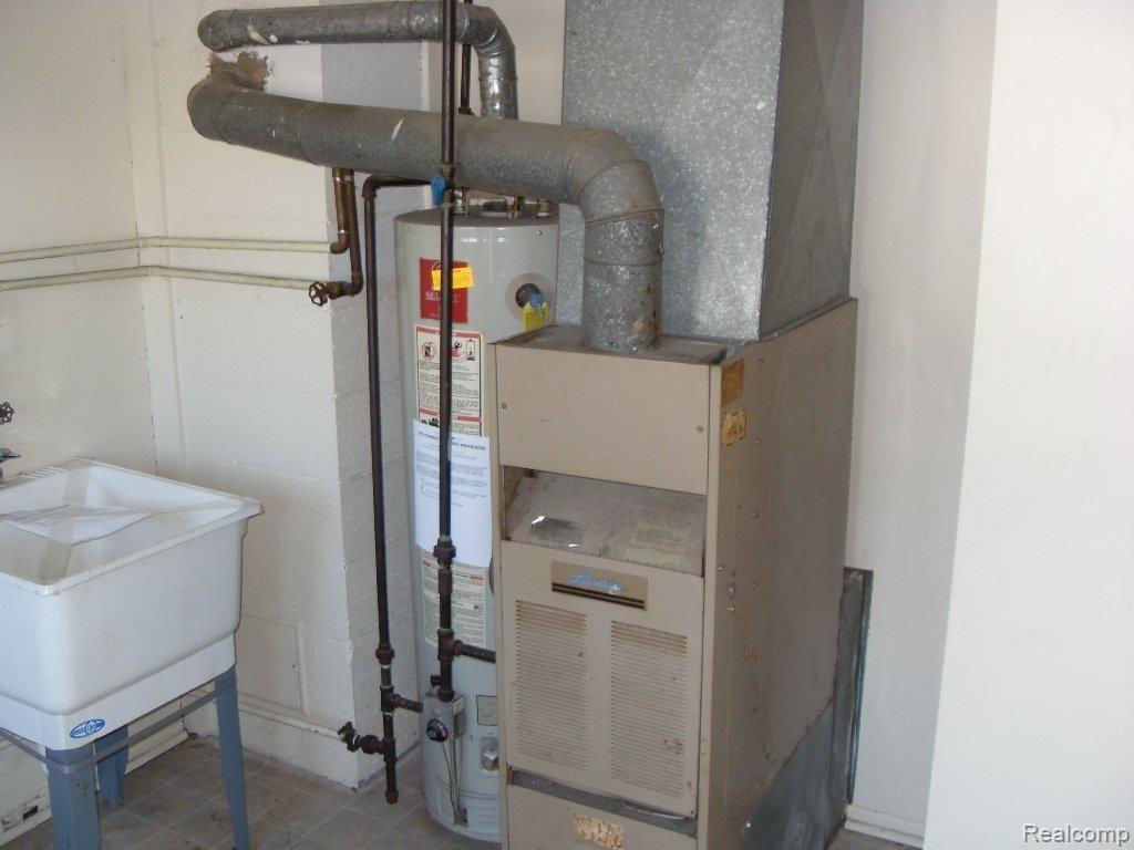 14578 Stephens Road Warren, MI 48089 - Photo 12 of 12 261-896658-Utility