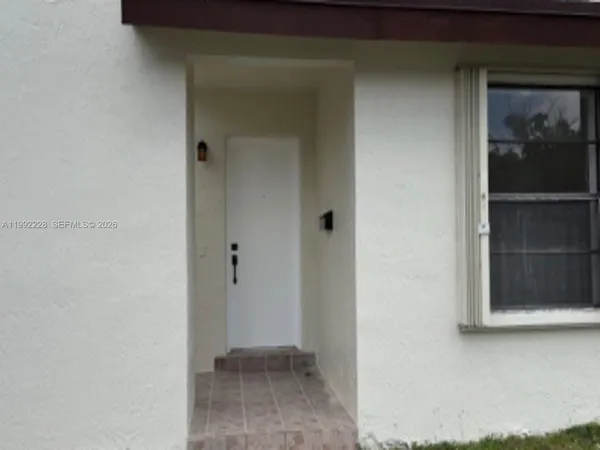 $2,600 | 9853 Northwest 4th Terrace, Unit 9853, Miami, FL 33172