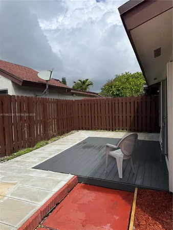 $2,600 | 9853 Northwest 4th Terrace, Unit 9853, Miami, FL 33172